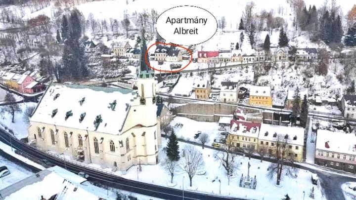 Apartman Albreit 1 Яхимов Экстерьер фото
